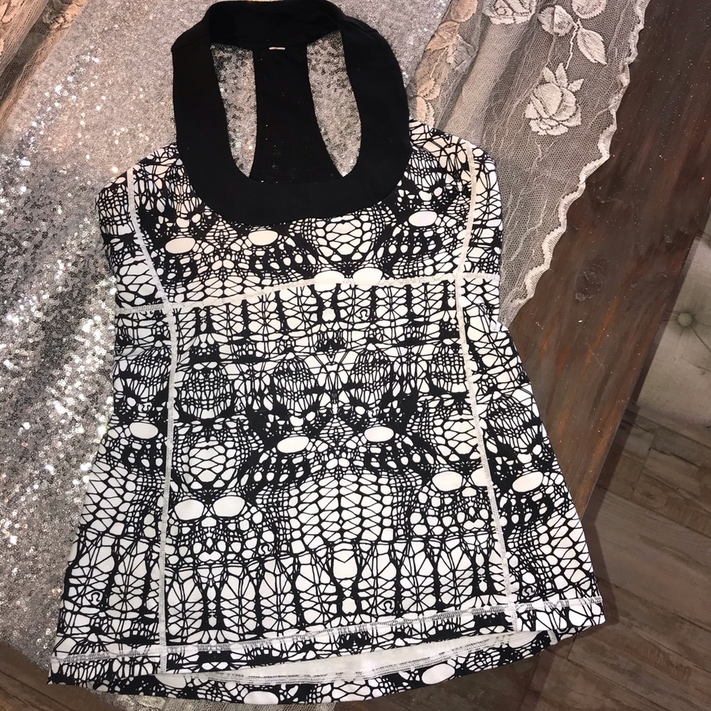 Lululemon tank size 8